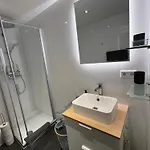 Schöne 2-zimmer In Der Stadtmitte Apartment *